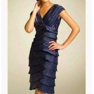 Adrianna Papell Knee Length Sheath Metallic Formal Zip Up Sleeveless Dress 6